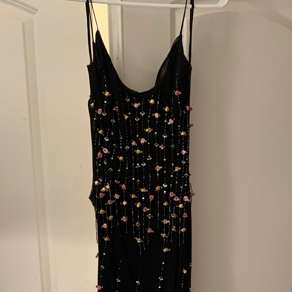 Very Gorgeous Detailed Beautiful Dress!